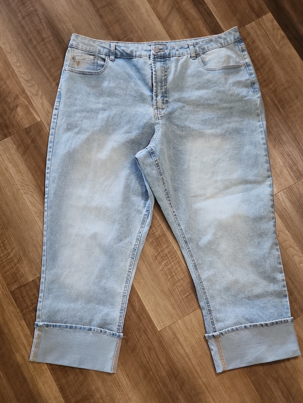Frye Light Wash High Rise Cropped Jeans Cuffed Straight Leg Casual Denim